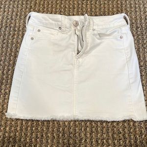 American Eagle white jean skirt